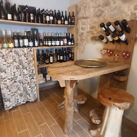 Il Borgo Del Ventasso Bed & Breakfast *