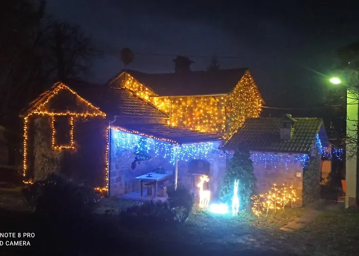 Il Borgo Del Ventasso 住宿加早餐酒店 *
